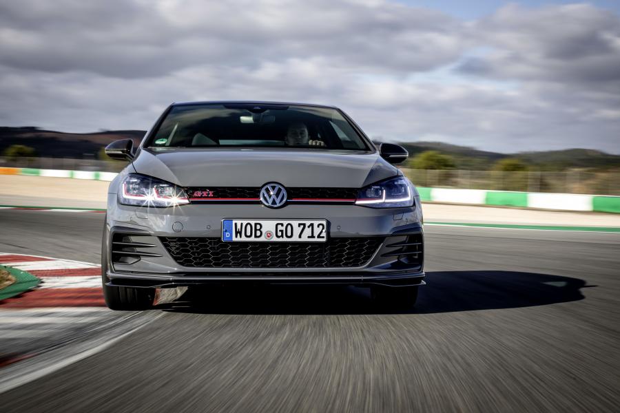  Volkswagen Golf GTI TCR 3-Door (Typ 5G) 2019 года  (WW) (фото 81 из 107)